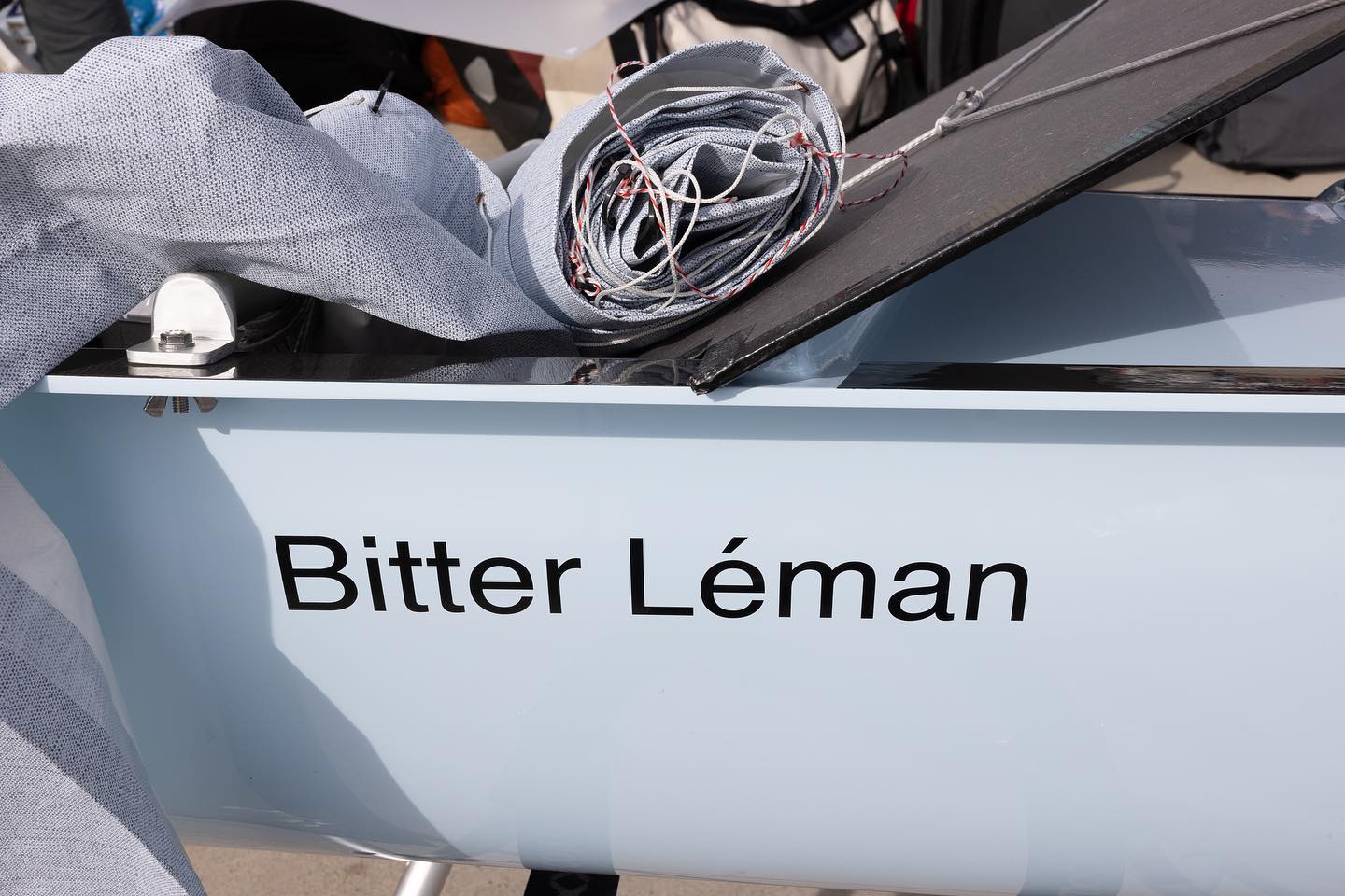 Le bon nom pour le bateau - Bitter Léman